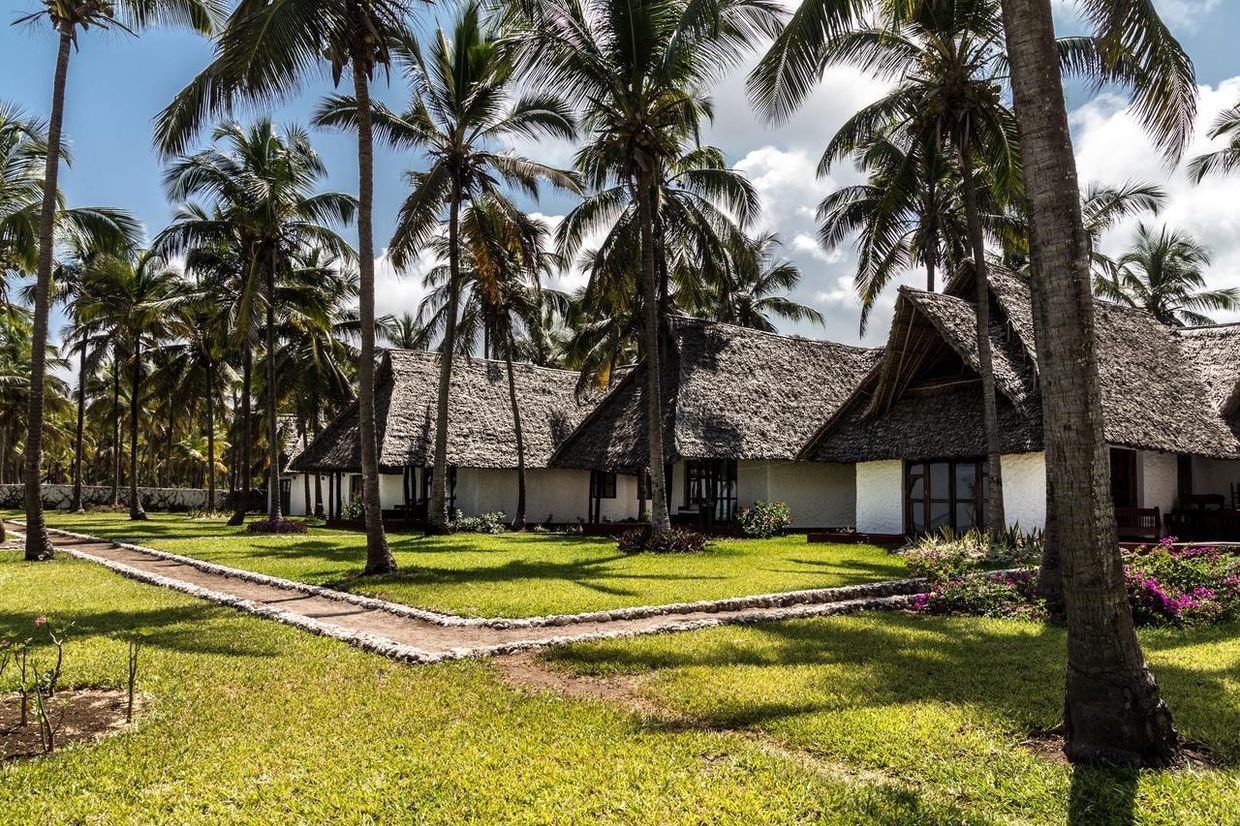 KARAFUU BEACH RESORT & SPA - 1