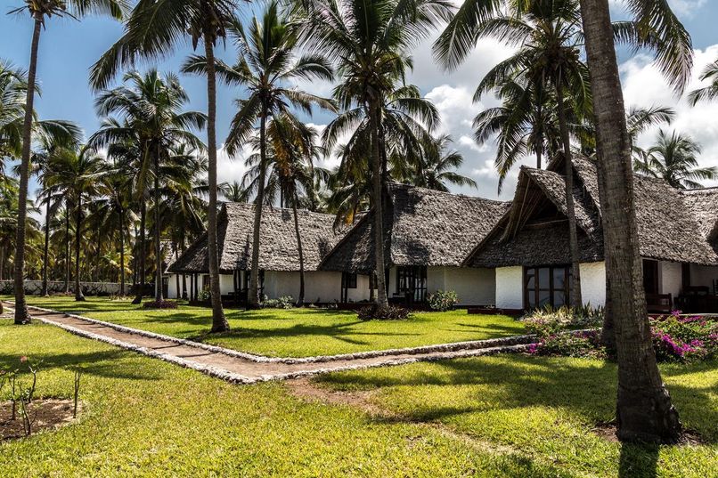 KARAFUU BEACH RESORT & SPA - 1