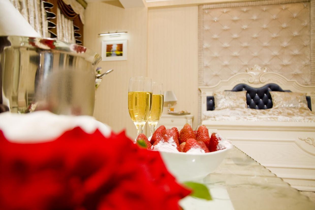 KARAT INN BOUTIQUE - 11