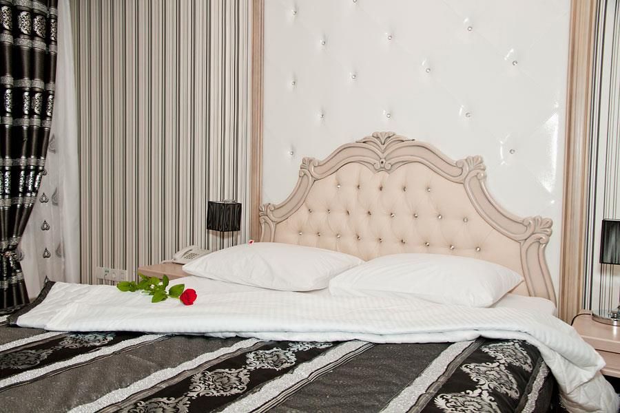 KARAT INN BOUTIQUE - 14