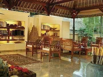 KOMANEKA AT MONKEY FOREST - 8