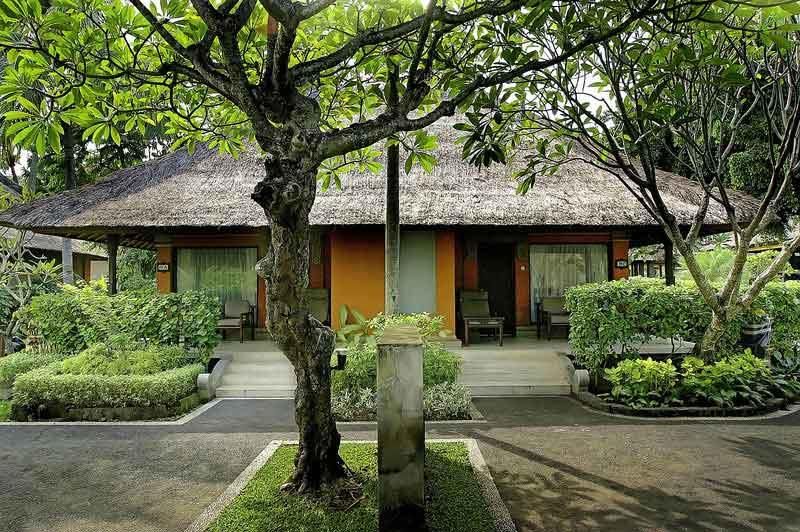 LEGIAN BEACH HOTEL - 11