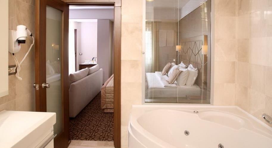 Ramada by Wyndham Istanbul Taksim - 18