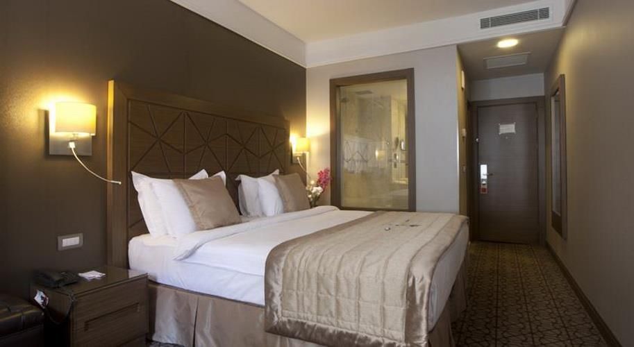 Ramada by Wyndham Istanbul Taksim - 32
