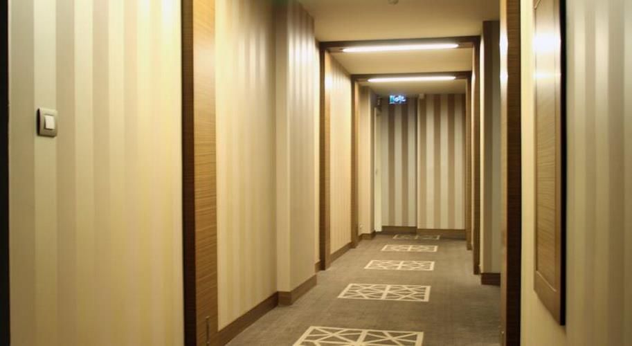 Ramada by Wyndham Istanbul Taksim - 8