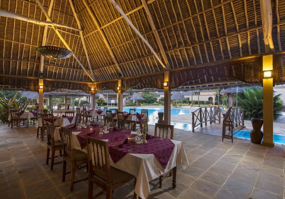NEPTUNE PWANI BEACH RESORT & SPA - 4