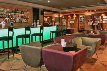 ORCHARD RENDEZVOUS (ex. ORCHARD PARADE) - 14