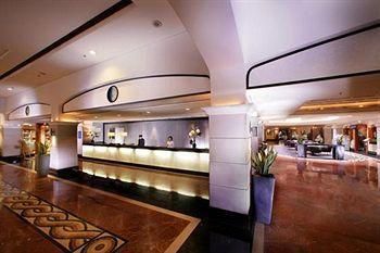 ORCHARD RENDEZVOUS (ex. ORCHARD PARADE) - 18