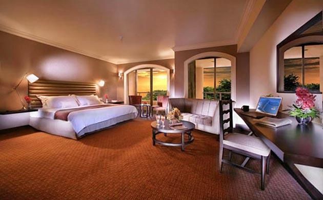 ORCHARD RENDEZVOUS (ex. ORCHARD PARADE) - 19