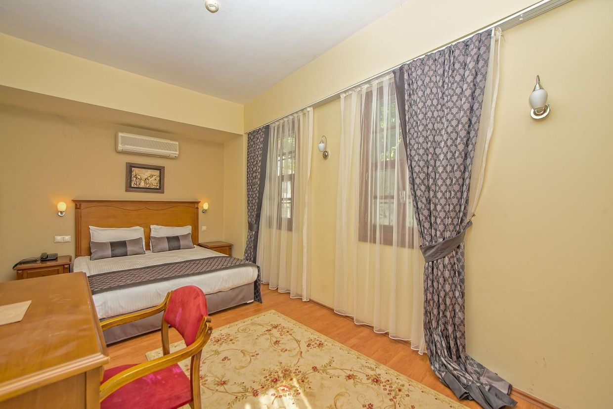 Argos Hotel - 8