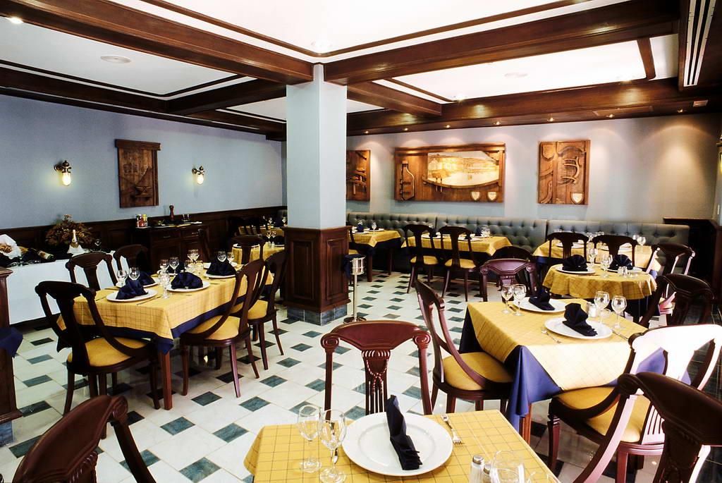 ARMADORES DE SANTANDER HOTEL - 4