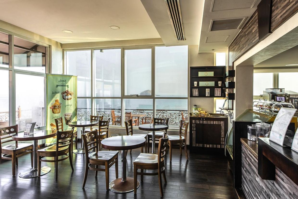 ROYAL BEACH HOTEL & RESORT - 13