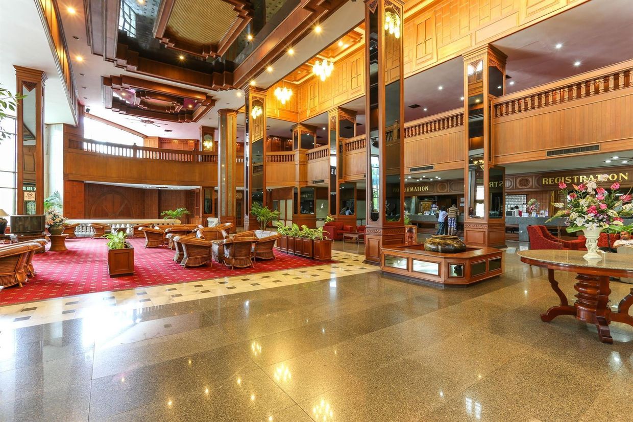 ROYAL TWINS PALACE - 2