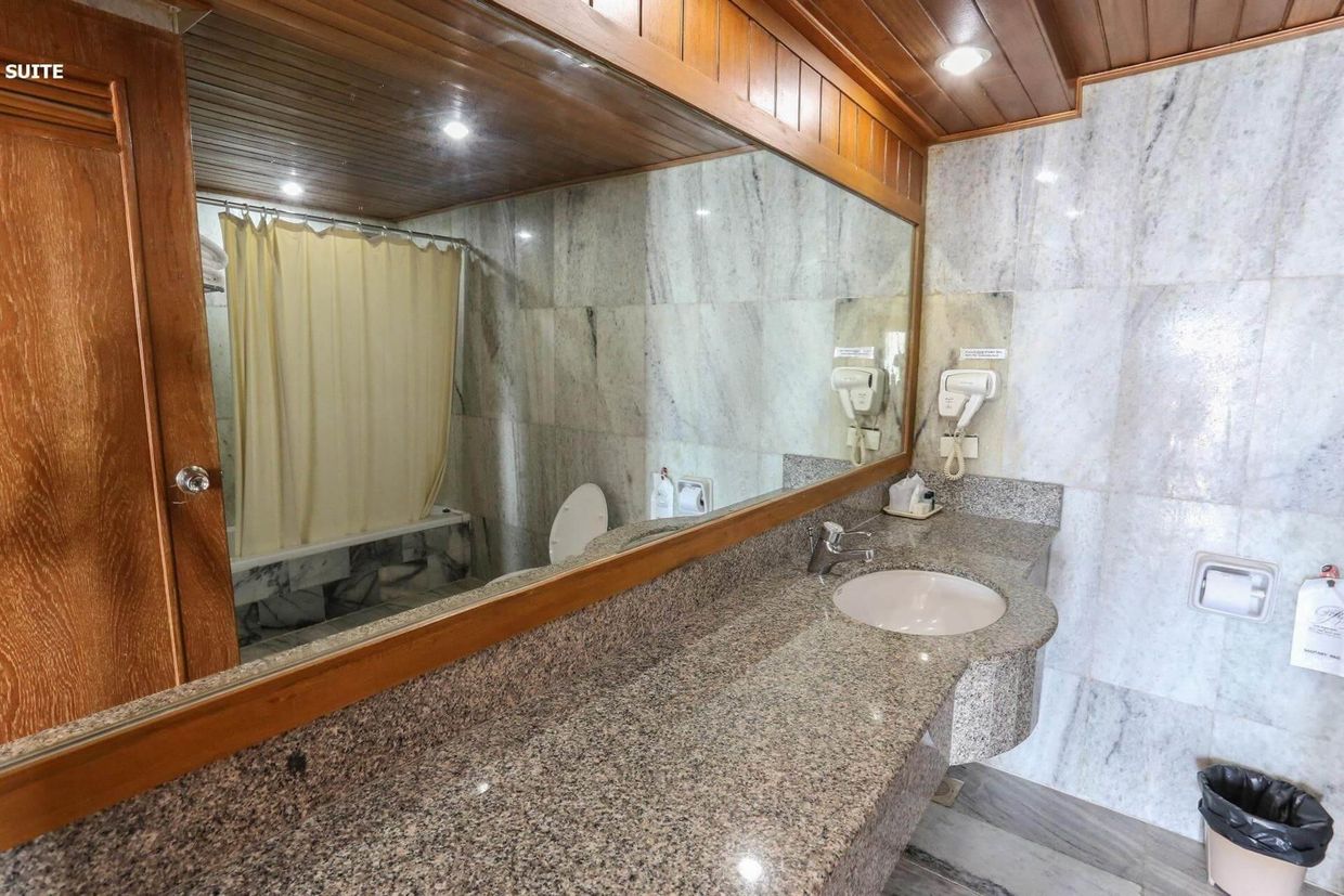 ROYAL TWINS PALACE - 11