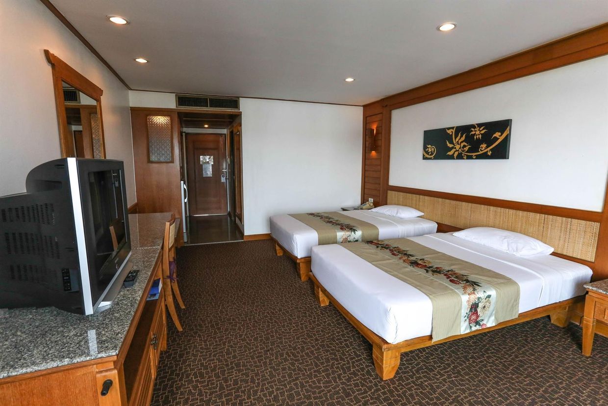 ROYAL TWINS PALACE - 3