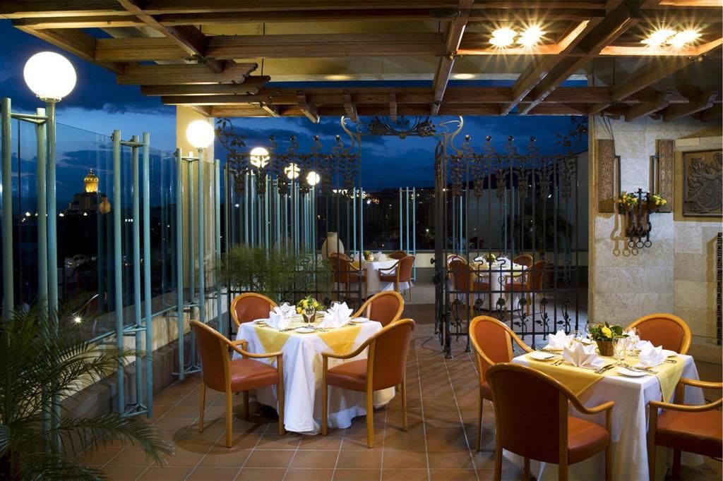 SHERATON GRAND TBILISI METECHI PALACE - 5