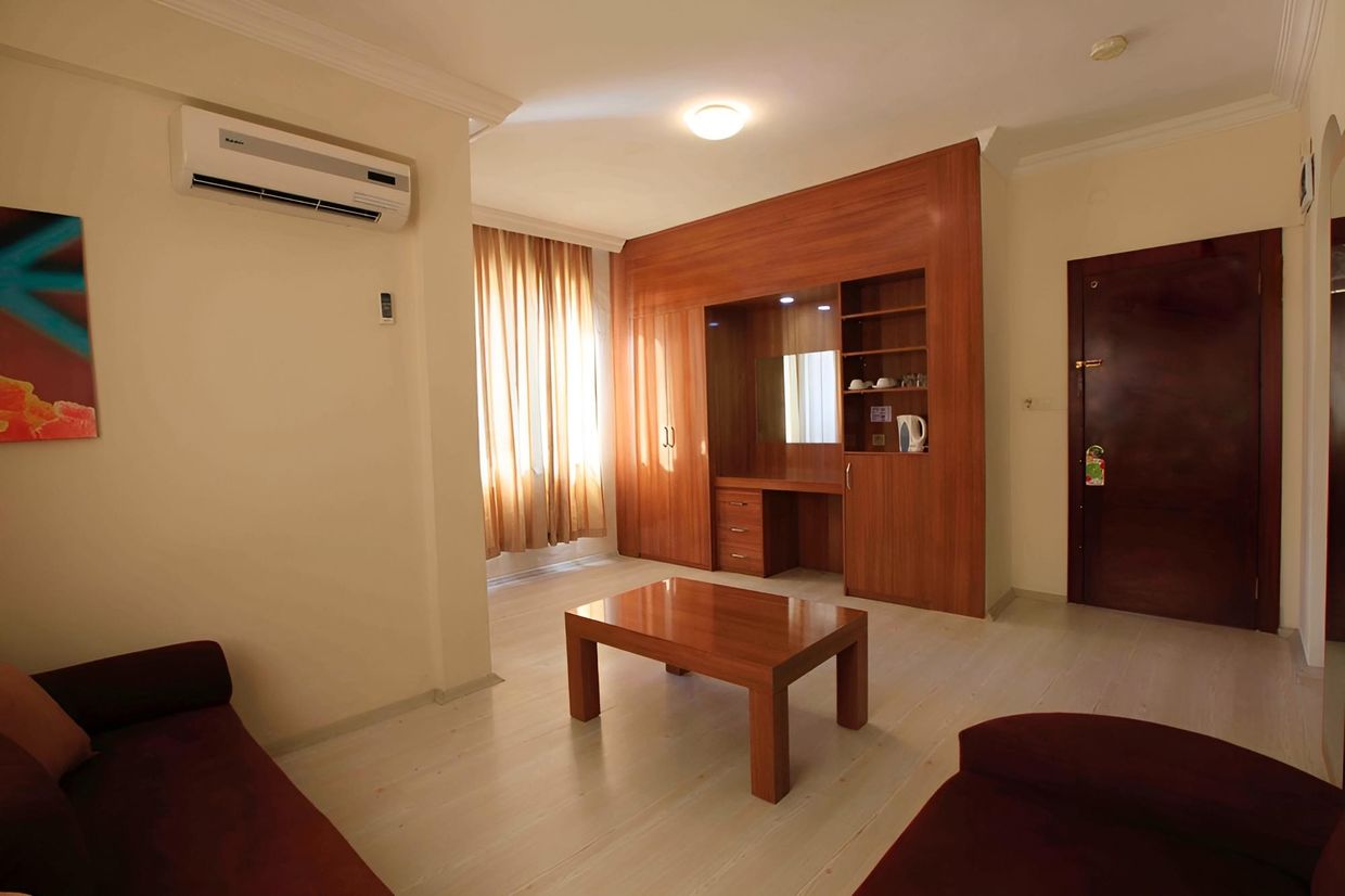 Sunlight Garden Hotel - 18