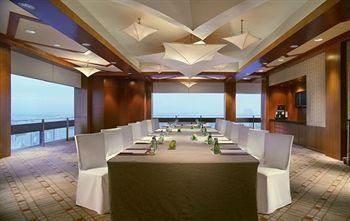 SWISSOTEL THE STAMFORD HOTEL - 20