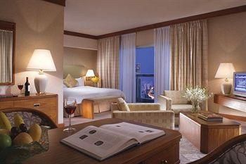 SWISSOTEL THE STAMFORD HOTEL - 22