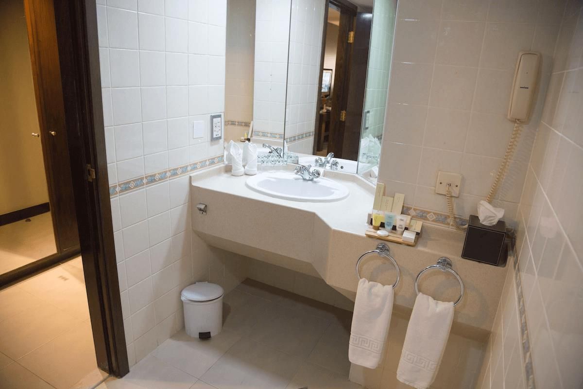 AAVRI HOTEL (ex. ARAVI HOTEL - 15