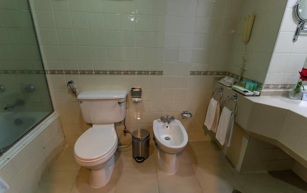 AAVRI HOTEL (ex. ARAVI HOTEL - 22