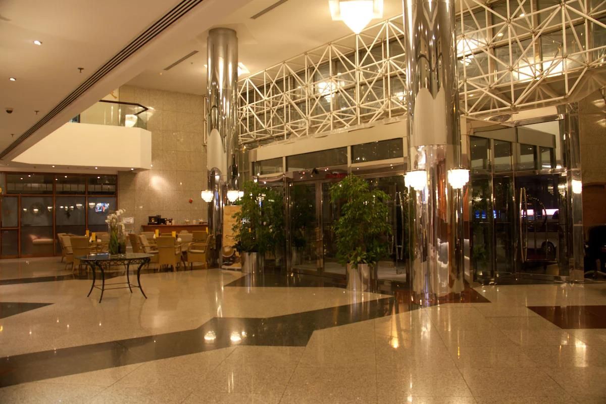 AAVRI HOTEL (ex. ARAVI HOTEL - 27