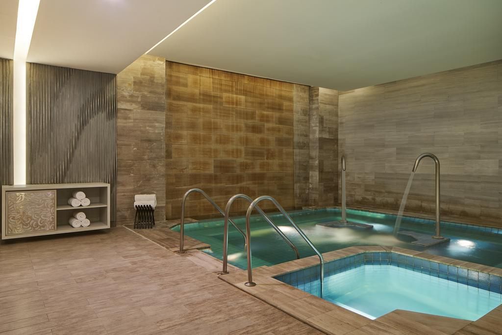 THE WESTIN RESORT - 13