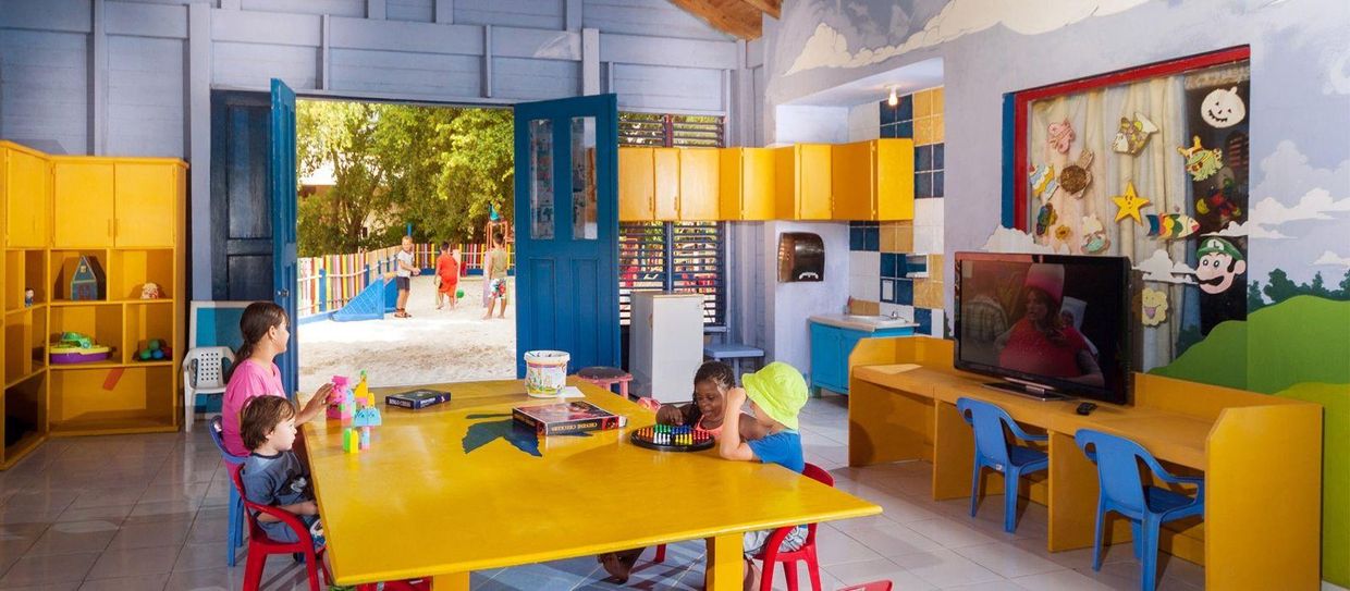 TROPICAL DELUXE PRINCESS - 25