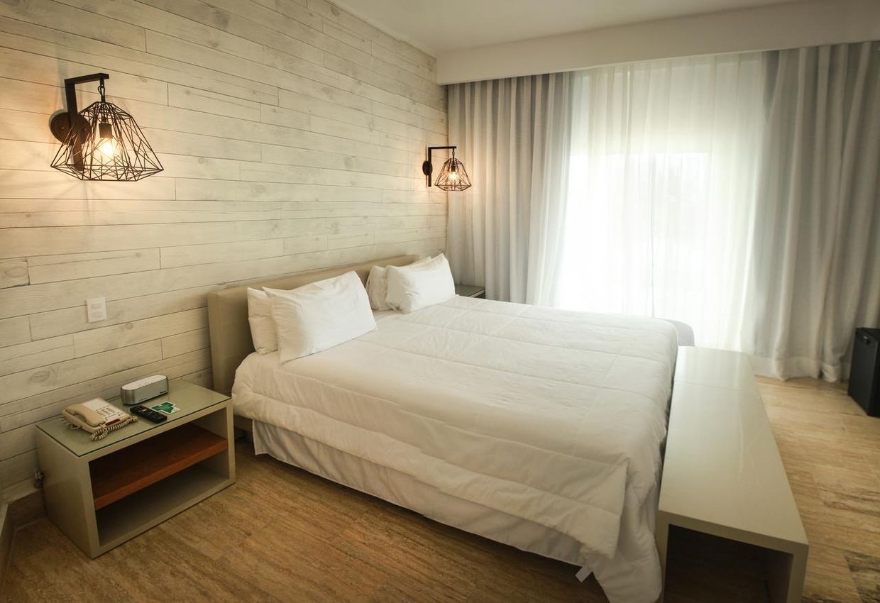 VIVA TANGERINE BY WYNDHAM - 18