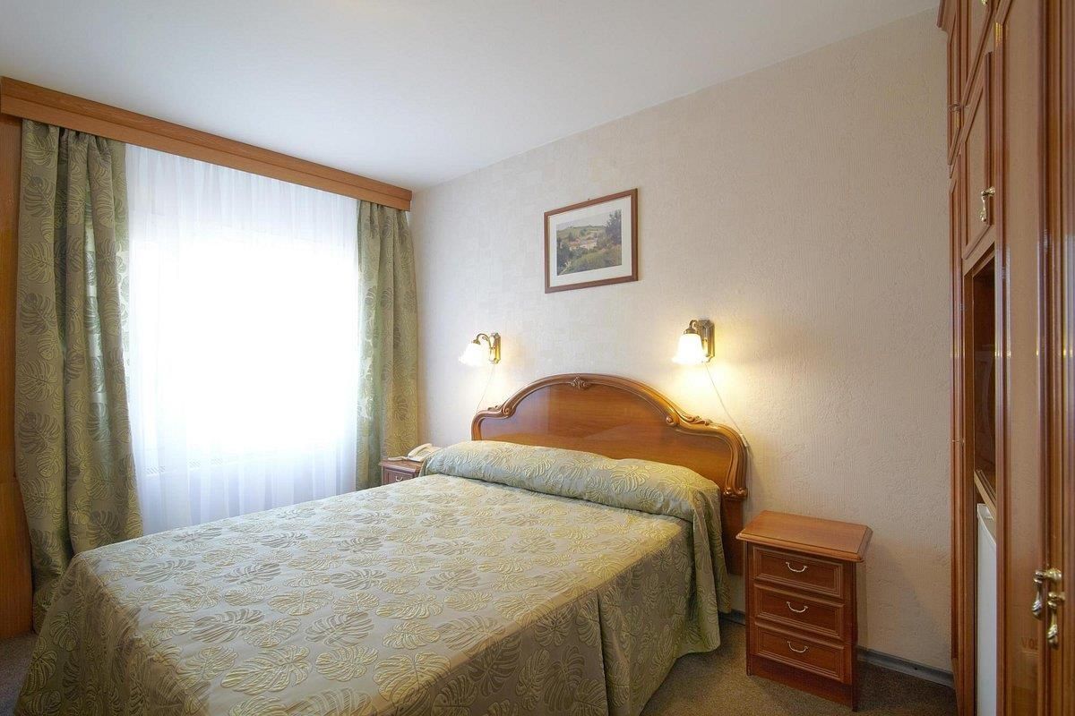 ИНТУРИСТ, отель - 26