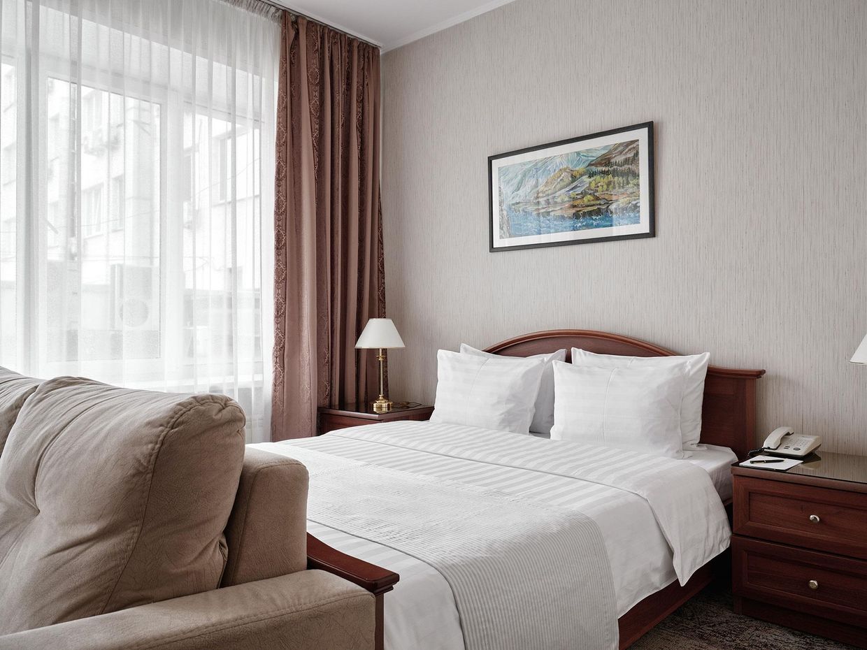 ОКТЯБРЬСКАЯ, гостиница - 28