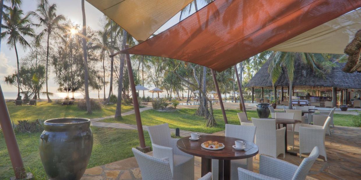 BLUEBAY BEACH RESORT & SPA - 13