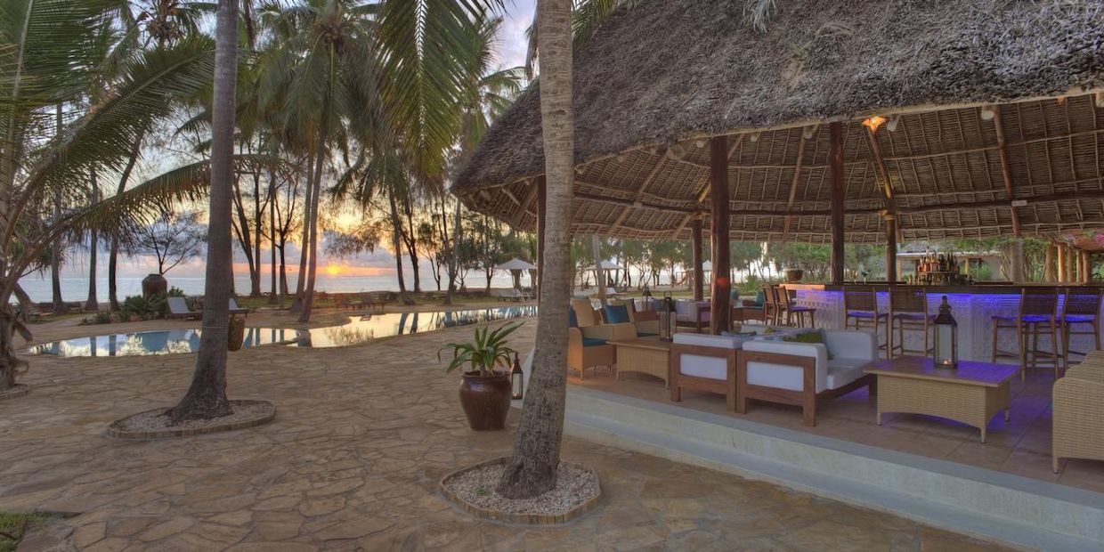 BLUEBAY BEACH RESORT & SPA - 20