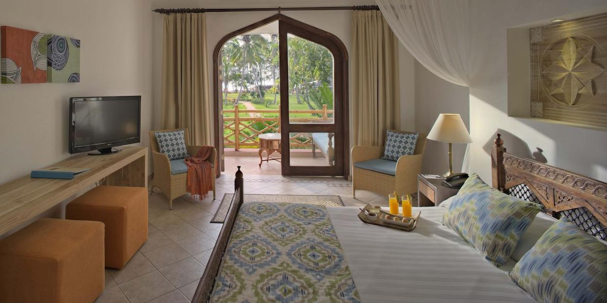 BLUEBAY BEACH RESORT & SPA - 22