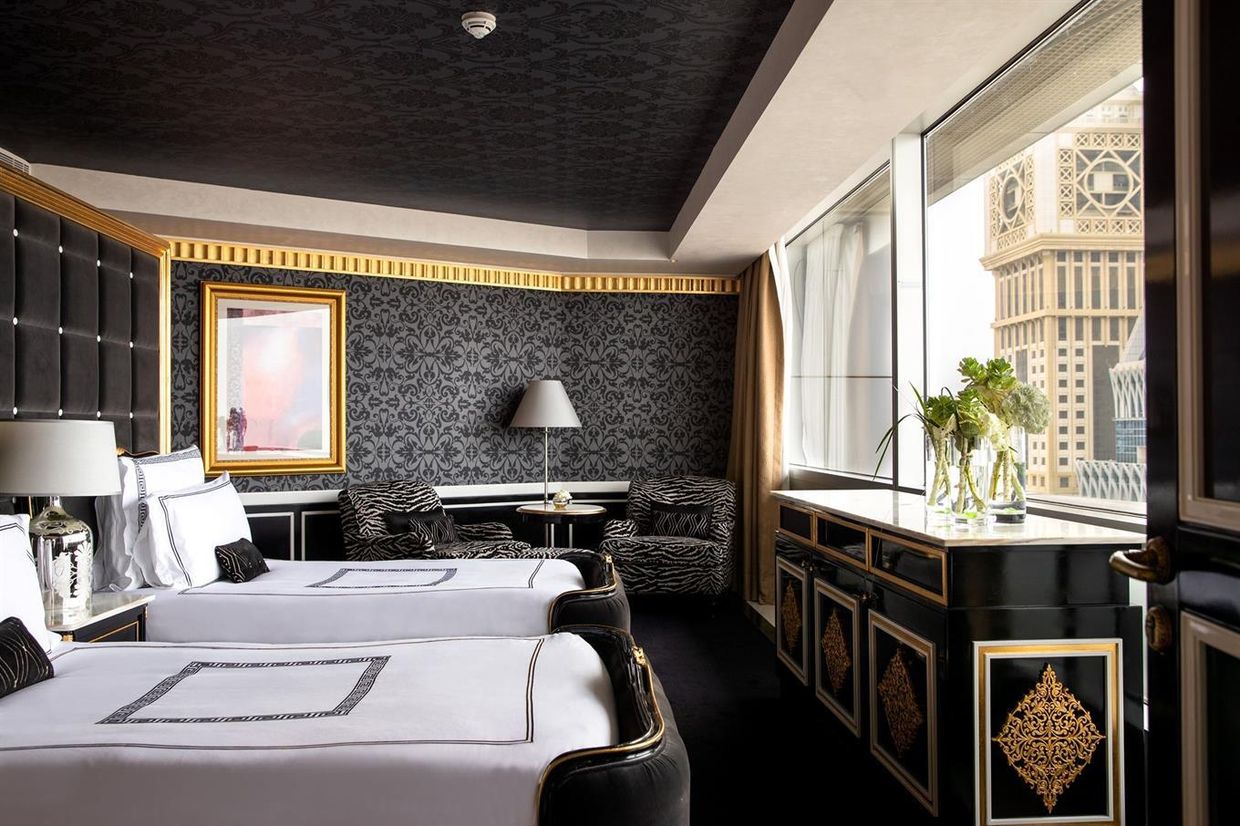 JUMEIRAH EMIRATES TOWER - 15