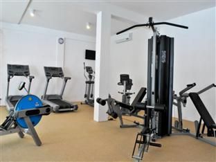 PEACOCK BEACH HOTEL - 13