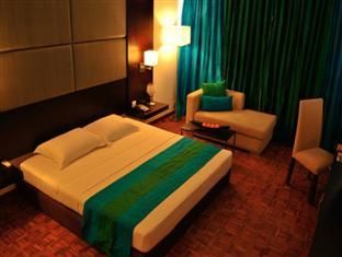 PEACOCK BEACH HOTEL - 18