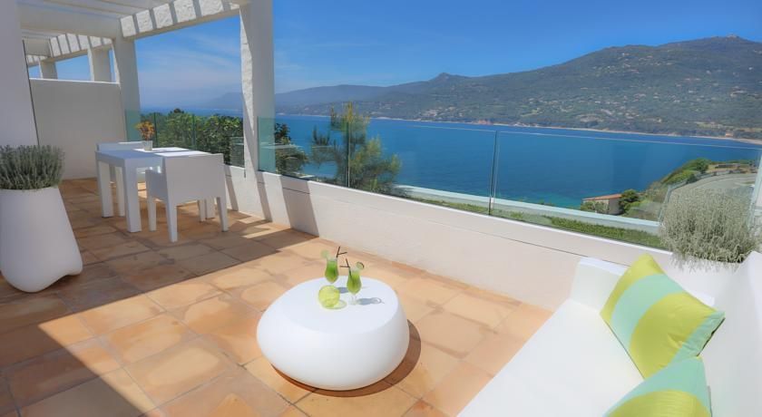 CHATEAU MIRAMAR - 13