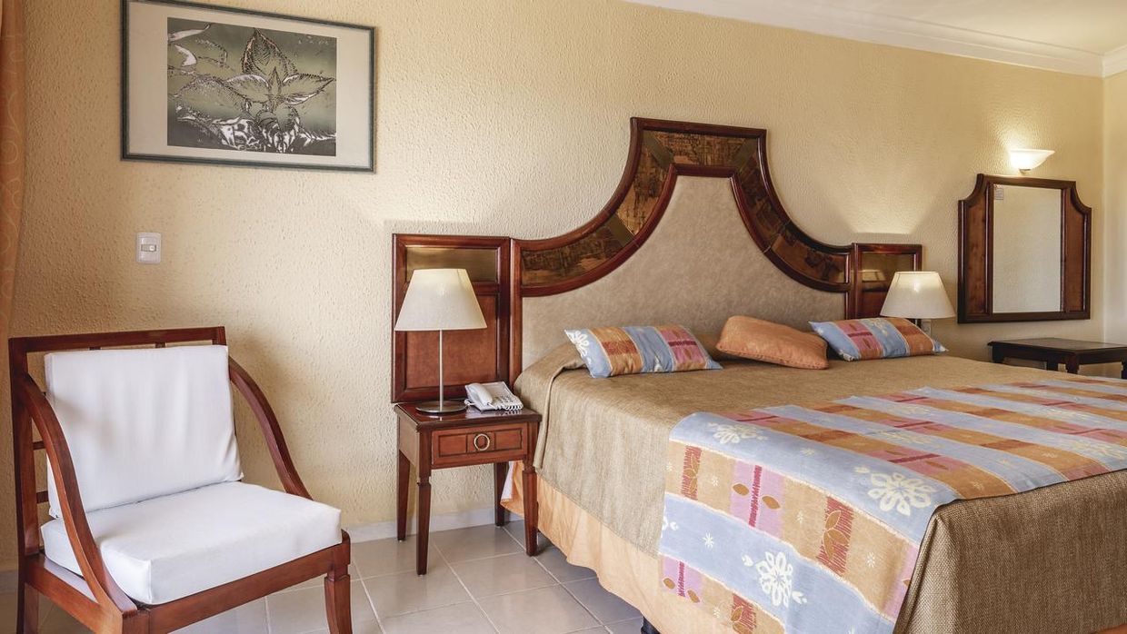 BE LIVE LOS CACTUS (onlt adults 16+) - 24