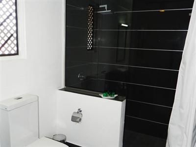 ST. LACHLAN HOTEL & SUITES GUESTHOUSE - 6