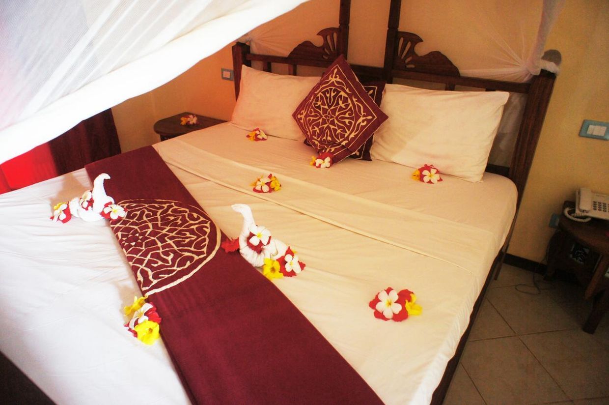 UROA BAY BEACH RESORT - 18