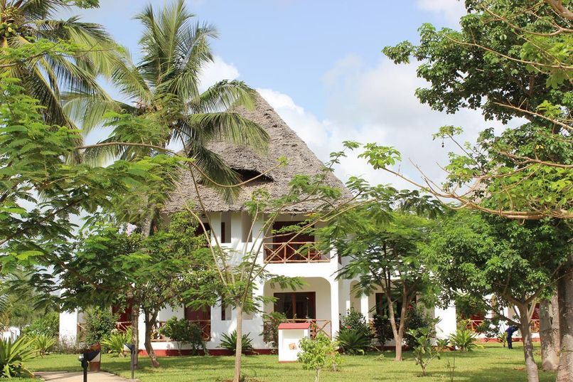UROA BAY BEACH RESORT - 3