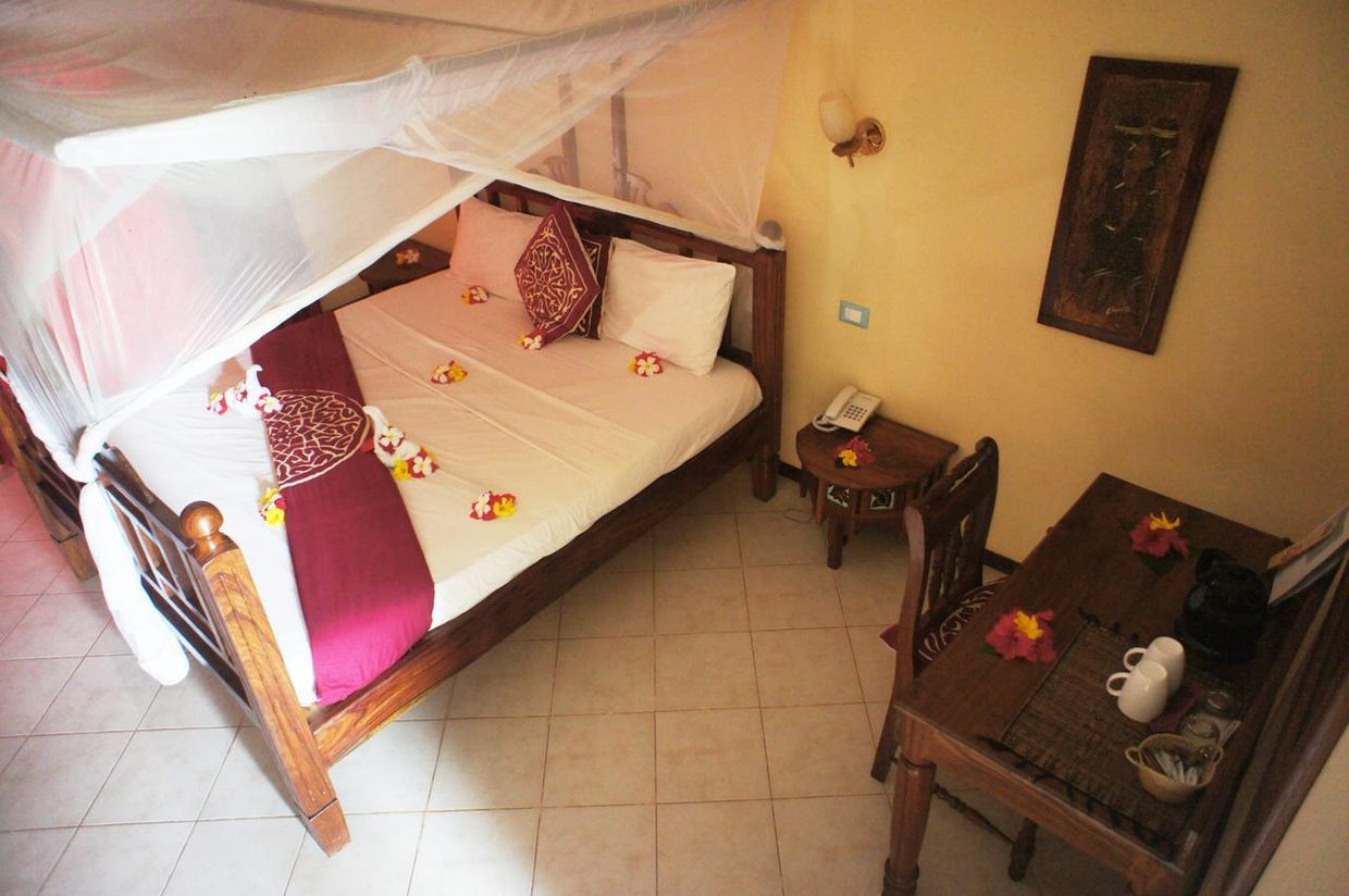 UROA BAY BEACH RESORT - 22