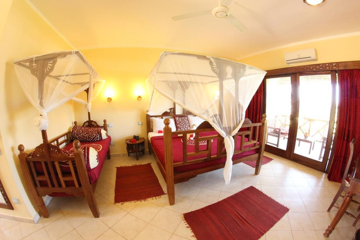 UROA BAY BEACH RESORT - 5