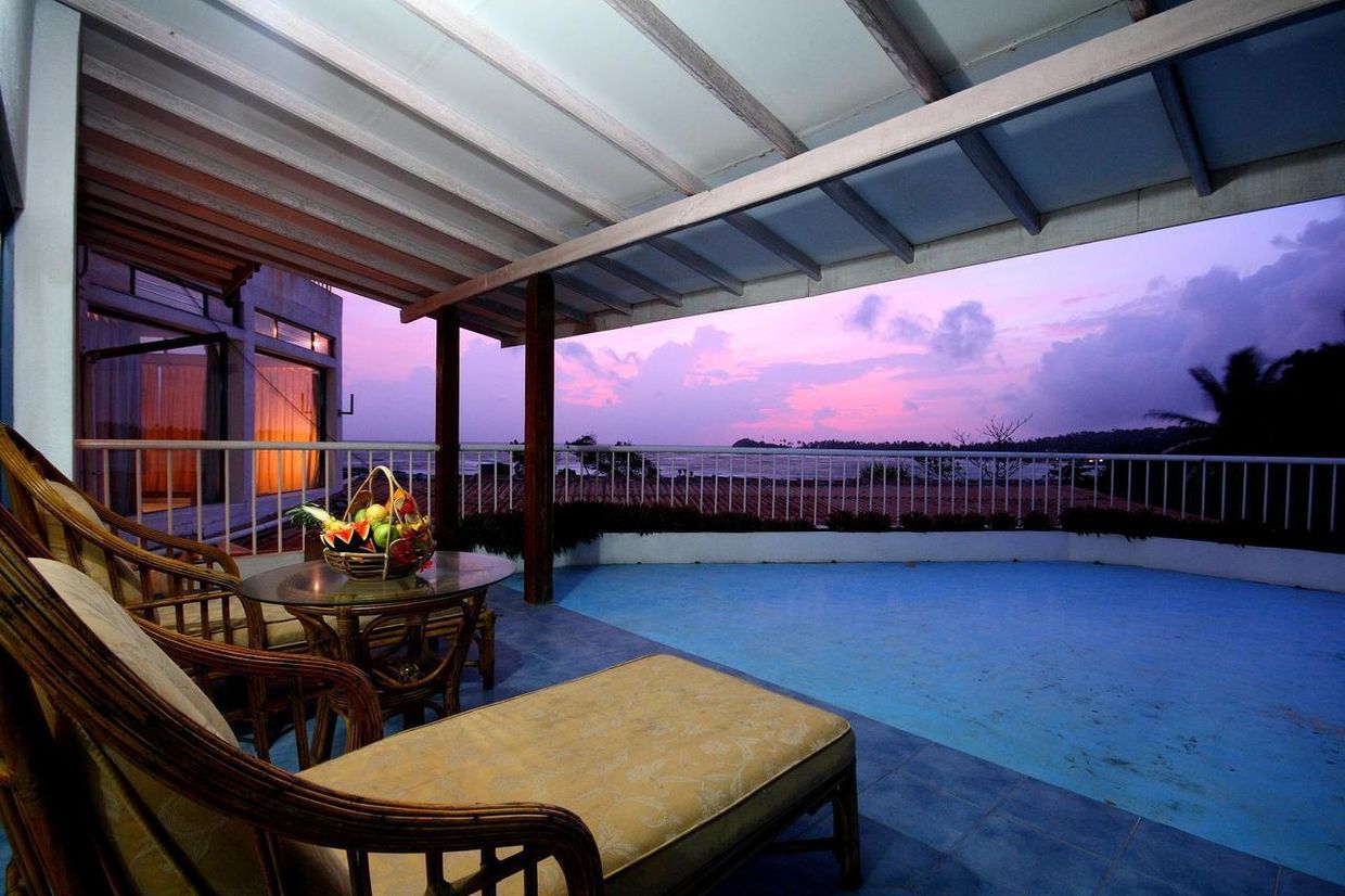 LAVENDISH BEACH (ex. COMARAN BEACH HOTEL) - 16