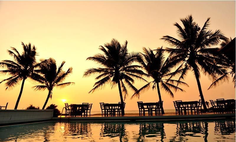 CATAMARAN BEACH HOTEL - 9