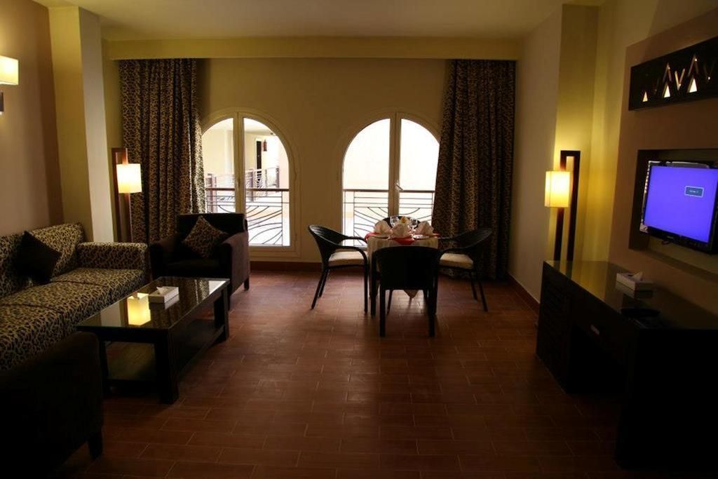 LA ROSA BOHO AQUA PARK HOTEL - 18