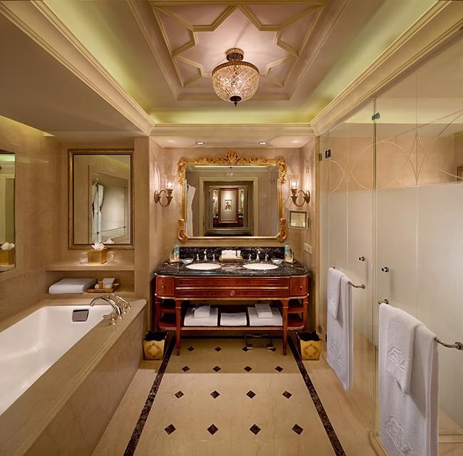 THE LEELA PALACE NEW DELHI - 7