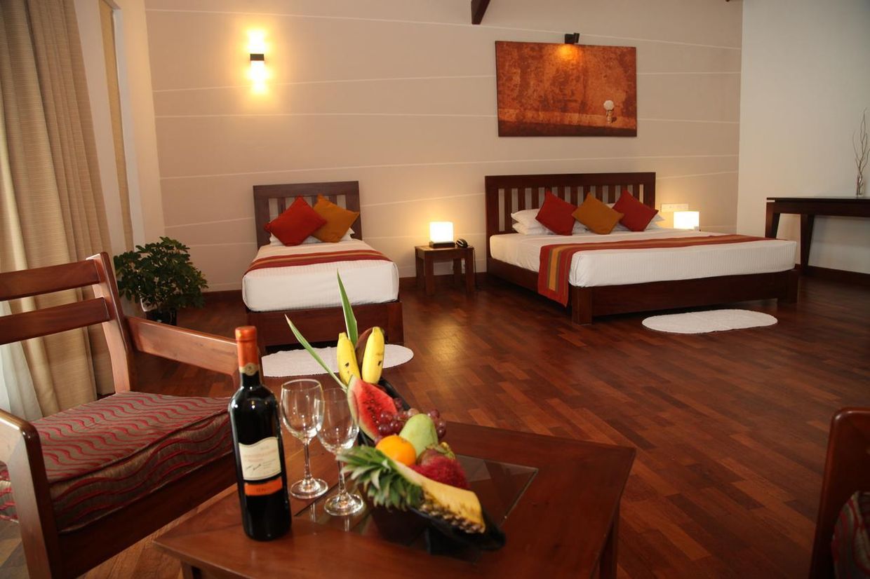 KAMILI BEACH HOTEL - 27