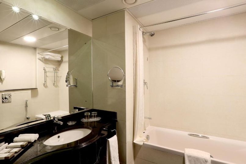 ROYAL GRAND SUITE HOTEL - 2